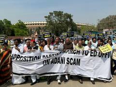 विजय चौक पर रोका गया 17 विपक्षी दलों का मार्च, खरगे बोले - 200 को रोकने के लिए 2000 पुलिसवाले