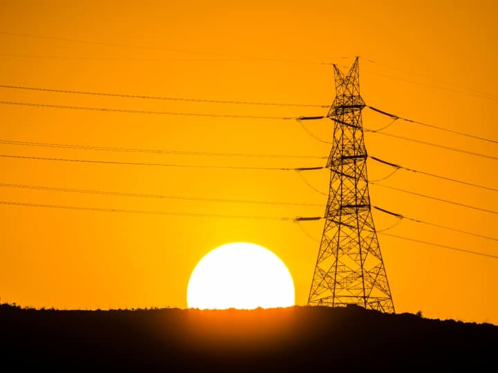 Electricity Demand In Delhi Can Break Record in This Summer Arvind Kejriwal government Gave instructions ANN Delhi Electricity: दिल्ली में इस बार टूट सकते हैं बिजली की डिमांड के सारे रिकॉर्ड, केजरीवाल सरकार ने दिए ये निर्देश