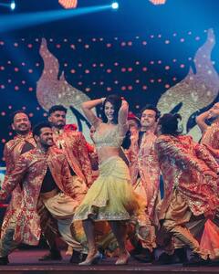 Jacqueline Fernandez : துபாய் நிகழ்ச்சியில் ஆடி அசத்திய ஜாக்குலின் பெர்னாண்டஸ்!