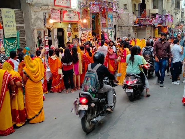 Udaipur Gangaur Festival: उदयपुर में लगा है छोटी गणगौर का मेला, महिलाओं ने खरीदी शिव-पार्वती की सुंदर मुर्तियां