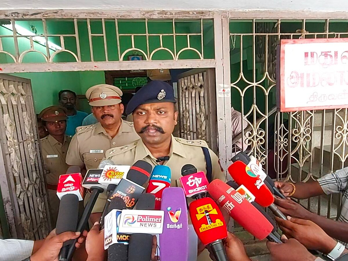 Crime: வீட்டில் ரகசிய அறையில் சாராயம் பதுக்கல் -  பிரபல சாராய வியாபாரி கைது