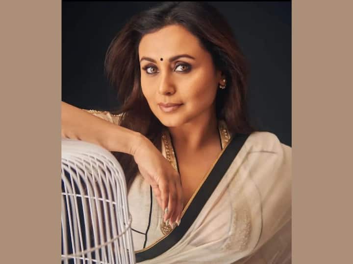 She oozed elegance in the statement saree that she chose to wear.