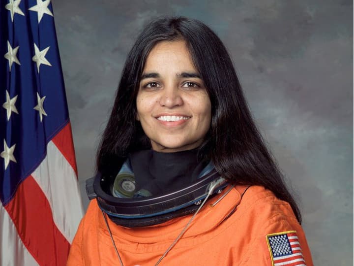 Kalpana Chawla Birth Anniversary 10 Interesting Facts About The Indian Born American Astronaut Kalpana Chawla Birth Anniversary: कल्पना चावला का पाकिस्तान से भी है गहरा नाता, जानिए उनके बारे में 10 अनसुनी बातें