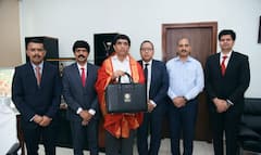 బడ్జెట్ ప్రతులకు పూజ చేసిన బుగ్గన