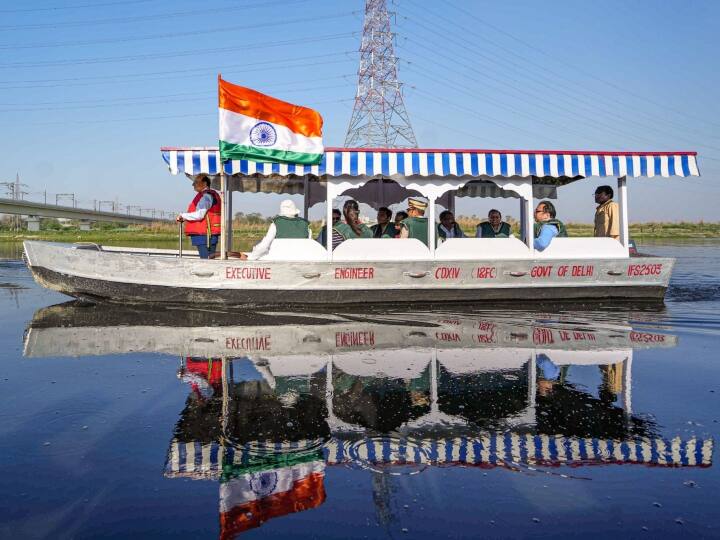 Delhi: दिल्ली में यमुना किनारे बनेगा साबरमती जैसा रिवरफ्रंट, जानें- कब तक हो जाएगा तैयार? Yamuna River Like Sabarmati riverfront in Delhi LG Vinai Saxena Gived Responsibilities To DDA ANN Delhi: दिल्ली में यमुना किनारे बनेगा साबरमती जैसा रिवरफ्रंट, जानें- कब तक हो जाएगा तैयार?