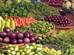 Vegetables Price: மக்களே ஒரு செய்தி.. காய்கறி வரத்தில் மாற்றம்.. விலையிலும் மாற்றமா? இன்றைய விலை பட்டியல் இதோ..