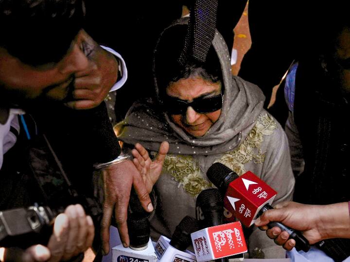 ‘ये मेरा मामला है, बहस नहीं होनी चाहिए’, शिवलिंग पर जल चढ़ाने को लेकर बोलीं महबूबा मुफ्ती ‘ये मेरा मामला है, बहस नहीं होनी चाहिए’, शिवलिंग पर जल चढ़ाने को लेकर बोलीं महबूबा मुफ्ती