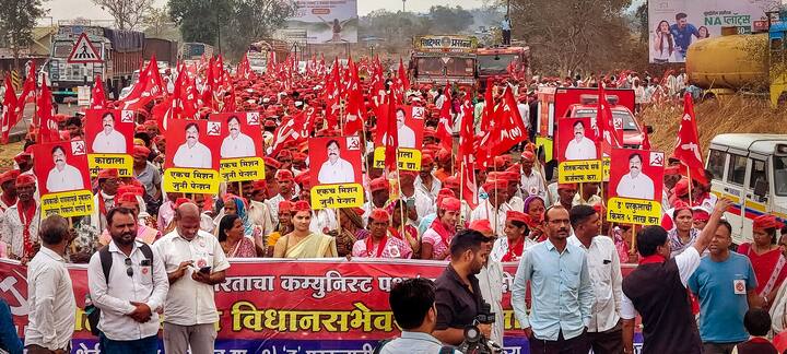 Former legislator Gavit stated that the ministers have invited the farmers and tribals delegation to meet with Chief Minister Eknath Shinde and Deputy Chief Minister Devendra Fadnavis on Thursday.
