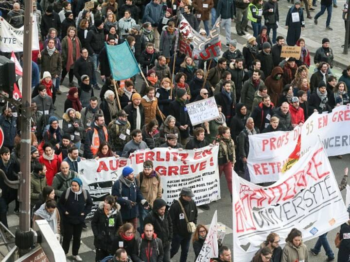 French Parliament Discusses Pension Reforms Bill Amid Nationwide Protests French Parliament Discusses Pension Reforms Bill Amid Nationwide Protests