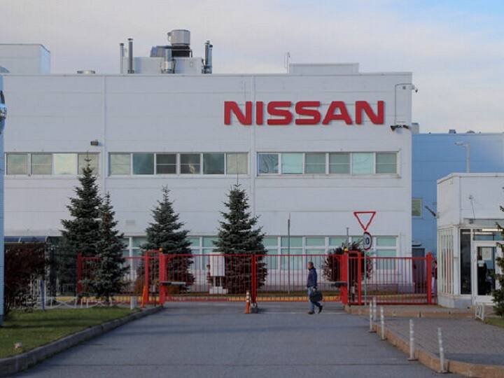 साल 2022 में युद्ध के कारण एक और ऐसा ही सौदा देखने को मिला. इस सौदे में जापान की वाहन कंपनी निसान ने अपना रूसी कारोबार सरकारी कंपनी एनएएमआई को महज एक यूरो में बेचा. इस सौदे में निसान को करीब 687 मिलियन डॉलर का नुकसान उठाना पड़ा.