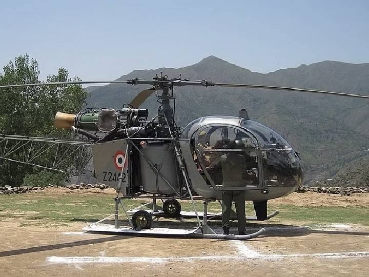 Indian Army Cheetah Helicopter Crash Arunachal Pradesh Mandala hills Search operation for pilots started Cheetah Helicopter Crash: அருணாச்சல பிரதேசத்தில் அதிர்ச்சி சம்பவம்.. மலைப்பகுதியில் விபத்துக்குள்ளான ராணுவ ஹெலிகாப்டர்