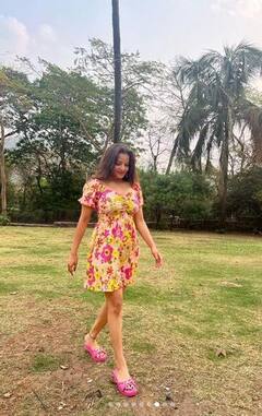 Monalisa: ਮੋਨਾਲੀਸਾ ਨੇ ਸ਼ਾਰਟ ਡਰੈੱਸ ਪਾ ਕੇ ਦਿਖਾਇਆ ਆਪਣਾ ਕਲੀਵੇਜ, ਤਸਵੀਰਾਂ ਨੇ ਇੰਟਰਨੈੱਟ 'ਤੇ ਵਧਾ ਦਿੱਤੀ ਹੈ ਗਰਮੀ