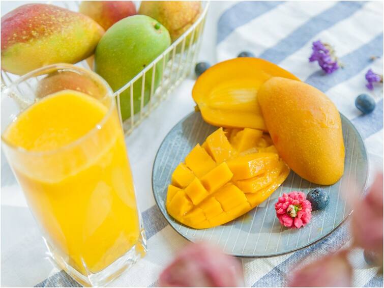 Mango In Diabetes: Mango is a favourite and diabetes is too! Then eat mangoes in this way, there will be no harm Mango In Diabetes: કેરી પ્રિય છે અને ડાયાબિટીસ પણ છે! તો આ રીતે કેરી ખાઓ, નહીં થાય કોઈ નુકસાન