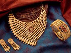 Gold, Silver Price: மீண்டும் ஏற்றத்தில் தங்கம் விலை.. ஒரு சவரன் எவ்ளோ தெரியுமா ? இன்றைய தங்கம் விலை நிலவரம் இதோ..