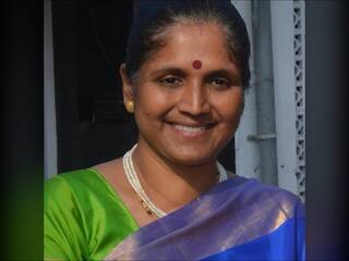 पारोमिता गोस्वामींच्या बचत बँकेला अनधिकृत घोषित करण्यावरुन वाद, विशिष्ट एनडीएच 4 प्रमाणपत्र नसल्याने बँक अनधिकृत