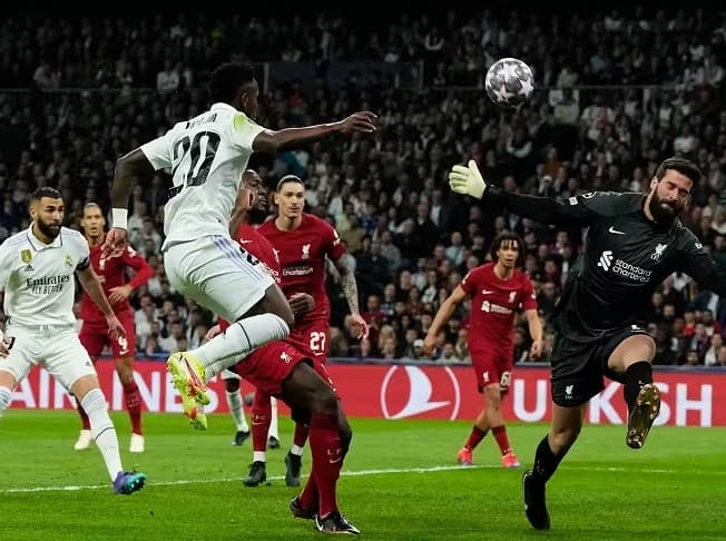 UEFA Champions League: Real Madrid 1 - 0 Liverpool; 2023 UEFA Champions League Round of 16 UEFA Champions League: રિયલ મેડ્રિડે લિવરપૂલને હરાવ્યું, નપોલીનો પણ થયો વિજય, આ છે ક્વાર્ટર ફાઇનલમાં પ્રવેશનારી ટીમો