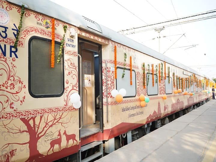 IRCTC Tour Package: आईआरसीटीसी समय-समय पर कई तरह के पैकेज टूर लेकर आता रहता है. हाल ही में भारतीय रेलवे ने भगवान बुद्ध से संबंधित तीर्थ स्थलों के दर्शन के लिए एक स्पेशल टूर पैकेज लॉन्च किया है.