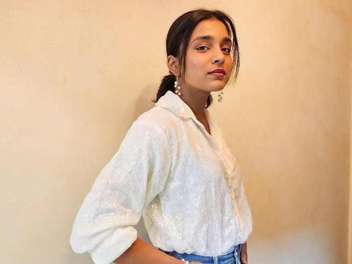Sumbul Touqueer Quashes Allegations Against Her Father For Stopping Music Video Shoot With Fahmaan Khan, 'Don't Involve My Family In This' Sumbul Touqueer Quashes Allegations Against Her Father For Stopping Music Video Shoot With Fahmaan Khan, 'Don't Involve My Family In This'