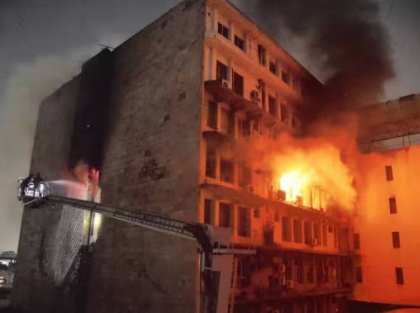 Hyderabad fire swapnalok complex secunderabad 6 people died safely rescue operation underway Hyderabad News: ਹੈਦਰਾਬਾਦ ਦੇ ਸਵਪਨਲੋਕ ਕੰਪਲੈਕਸ 'ਚ ਲੱਗੀ ਭਿਆਨਕ ਅੱਗ, 6 ਦੀ ਮੌਤ, 7 ਨੂੰ ਸੁਰੱਖਿਅਤ ਬਾਹਰ ਕੱਢਿਆ ਗਿਆ