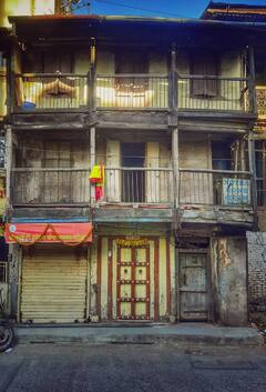 Pune wada : वर्षानुवर्षे नात्यांचा जिव्हाळा जपणारे पुण्यातील 'जुने वाडे'; पाहा फोटो...