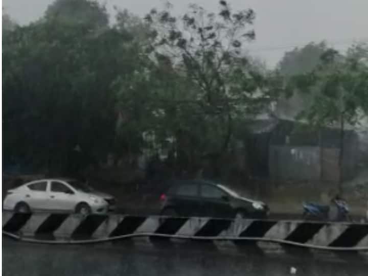 Chennai Gets Moderate Rainfall, IMD Says Showers To Continue In Parts Of TN For Next 3 Days Chennai Gets Moderate Rainfall, IMD Says Showers To Continue In Parts Of TN For Next 3 Days