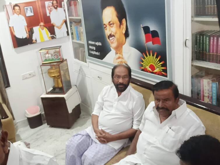 KN Nehru Meets Trichy Siva at His Residence after Kn nehru supporters vandalised dmk mp vehicle Trichy Siva vs KN Nehru: எதிரும் புதிரும்... திருச்சி சிவாவை நேரில் சந்தித்துப் பேசிய நேரு- பின்னணி பரபரப்புத் தகவல்கள்..