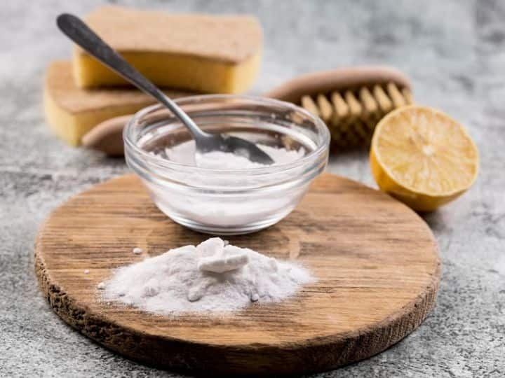 Baking Soda Skin Benefits Know How How To Apply sodium bicarbonate On Face पिंपल्स...ब्लैकहेड्स...डार्क स्पॉट सहित स्किन की कई प्रॉब्लम्स को दूर कर देगा 'बेकिंग सोडा', बस इसका ऐसे करें इस्तेमाल