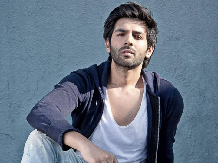 Kartik Aaryan was badly injured during the live show but still actor completed her  performance Kartik Aaryan Injured: लाइव शो के दौरान बुरी तरह घायल हुए कार्तिक आर्यन, फिर परफॉर्मेंस के बीच एक्टर ने किया ये काम