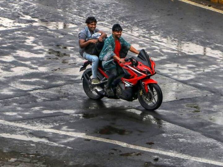 हालांकि मौसम में 21 मार्च से फिर से बढ़ोतरी होने के आसार है. विभाग के अनुसार मंगलवार 21 मार्च को अधिकतम तापमान 32 डिग्री सेल्सियस और न्यूनतम तापमान 16 डिग्री सेल्सियस रहेगा.