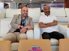 ऑस्ट्रेलिया के खिलाफ मुंबई में पहले वनडे का लुत्फ लेते दिखाई दिए सुपरस्टार रजनीकांत, वायरल हुई तस्वीर