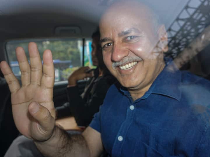 Delhi Excise Policy: सिसोदिया ने दिल्ली हाई कोर्ट में दाखिल की जमानत याचिका, कल होगी सुनवाई Delhi Excise Policy: सिसोदिया ने दिल्ली हाई कोर्ट में दाखिल की जमानत याचिका, कल होगी सुनवाई