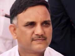 'BJP जनता के विकास के लिए नहीं...', ऊर्जा मंत्री एके शर्मा के बिजली कर्मचारियों वाले बयान पर बोले सपा नेता