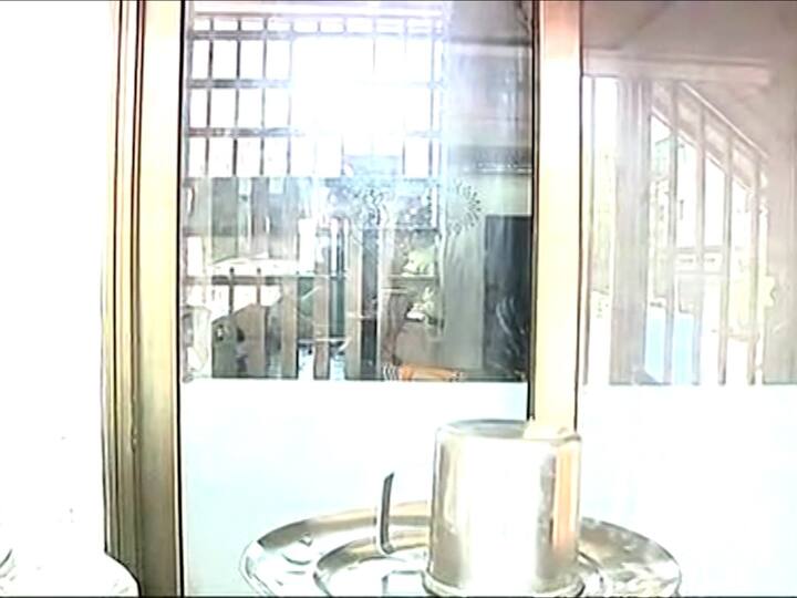 प्रधानमंत्री आवास योजनेसाठी काढण्यात आलेल्या निविदेत झालेल्या कथित घोटाळ्याप्रकरणी ही कारवाई करण्यात येत असल्याचे समोर येत आहे.