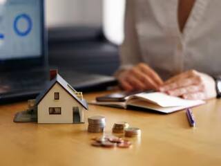 Home Loan: বর্ধিত সুদের হারে হোম লোন নেওয়ার পরিকল্পনা করছেন? মাথায় রাখুন এই ৯টি বিষয়