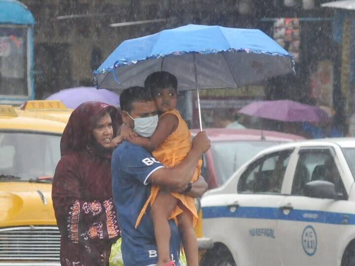 IMD Weather Update: मार्च में अभी 17 दिन ही बीते है कि अभी से ही लोगों को जून वाली चिलचिलाती गर्मी का सामना करना पड़ रहा है.