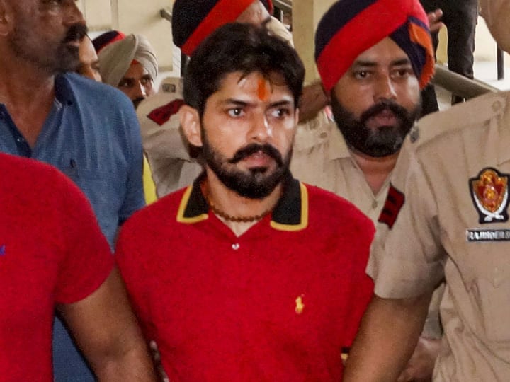 What is the connection of Lawrence Bishnoi with 200 crore heroin? Lawrence Bishnoi: 200 ਕਰੋੜ ਦੀ ਹੈਰੋਇਨ ਨਾਲ ਲਾਰੈਂਸ ਬਿਸ਼ਨੋਈ ਦਾ ਕੀ ਕੁਨੈਕਸ਼ਨ? ਹੁਣ ਗੈਂਗਸਟਰ ਨੂੰ ਰਿੜਕੇਗਾ ਗੁਜਰਾਤ ਦਾ ਅਤਿਵਾਦ ਵਿਰੋਧੀ ਦਸਤਾ