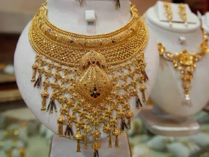 Gold, Silver Price: ஜெட் வேகத்தில் எகிறும் தங்கம் விலை... ஒரு சவரன் என்ன விலை தெரியுமா..?