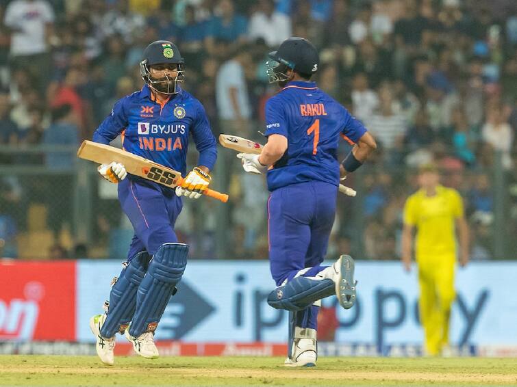 IND vs AUS 1st ODI India won match by 5 wickets against Australia 1st ODI Wankhede Stadium सिराज-शामीची कमाल अन् राहुल-जडेजाची धमाल, ऑस्ट्रेलियावर पाच विकेट्सने विजय