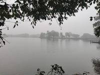 আজ, শুরু রাজ্যে ঝড় বৃষ্টি হওয়ার সম্ভাবনা রয়েছে। কোথাও কোথাও শিলাবৃষ্টিও হতে পারে বলে জানিয়েছে আলিপুর আবহাওয়া দফতর।