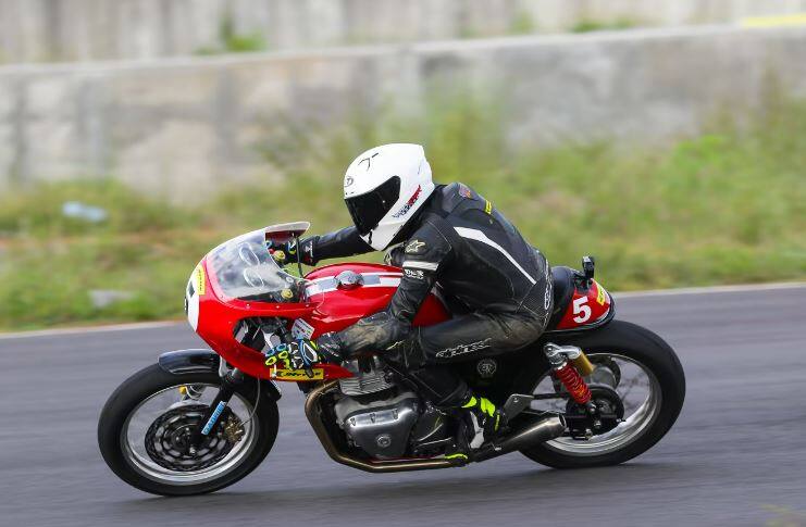 Surat: A case similar to red light for youths running bikes at high speed, know the details Surat: બેફામ ઝડપે બાઇક દોડાવતાં યુવકો માટે લાલબત્તી સમાન કિસ્સો, જાણો વિગત