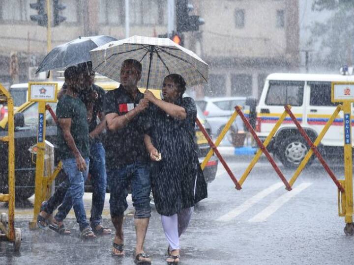 दिल्ली-एनसीआर समेत उत्तर भारत में 16 मार्च के दिन की शुरुआत सुहावने मौसम के साथ हुई. बारिश के बाद कई राज्यों को गर्मी से थोड़ी राहत मिली है.