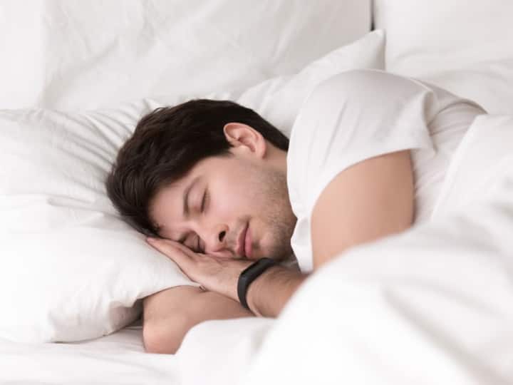 वर्ल्ड स्लीप डे 2023 पर भारतीय कंपनी ने दिया ‘नींद’ का तोहफा, सभी कर्मचारियों को सोने की सलाह!