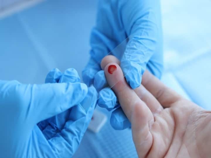 health tips how much hemoglobin should be male female body know normal range Heamoglobin की कमी से हो सकती है कई सारी बीमारियां...जानें महिलाओं और पुरुषों का कितना होना चाहिए हीमोग्लोबिन