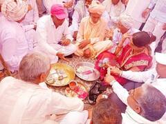 In Pics: अनाथ मीरा के घर पूरा गांव 'भाई' बनकर पहुंचा भात भरने, टीका लगाने में ही लग गए पांच घंटे