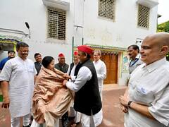 SP Leader Akhilesh Yadav Meets West Bengal CM Mamata At Her Residence In Kolkata. In Pics