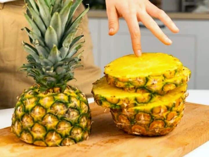 Pineapple Side Effects: Those who eat more pineapple be careful!  These 4 bad effects will fall on the body, if there is no alert then the condition may worsen