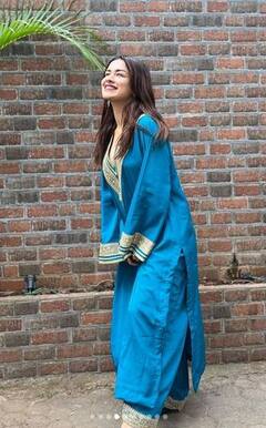 Avneet Kaur: ਕਸ਼ਮੀਰ ਦੀ ਕਲੀ ਬਣੀ ਅਵਨੀਤ ਕੌਰ, ਐਥਨਿਕ ਲੁੱਕ 'ਚ ਸ਼ੇਅਰ ਕੀਤੀਆਂ ਖੂਬਸੂਰਤ ਤਸਵੀਰਾਂ