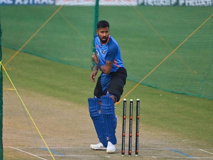 INDvsAUS 1st ODI india won toss and choose bowling first IND vs AUS 1st ODI: டாஸ் வென்றார் ஹர்திக்...! பவுலிங்கில் மிரட்டுமா இந்தியா? இமாலய இலக்கை நிர்ணயிக்குமா ஆஸ்திரேலியா?