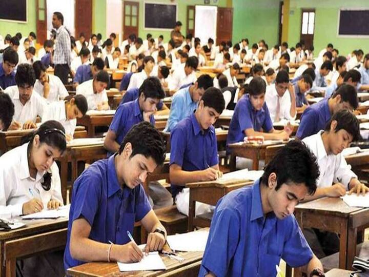 दहावी-बारावी परीक्षेचा निकाल एक आठवडा लांबणीवर जाण्याची देखील शक्यता वर्तवली जात आहे.