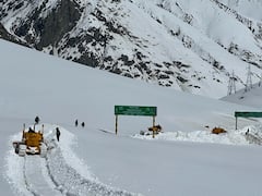 BRO's Efforts To Clear Snow Along Strategic Routes Pay Off As Zojila, Razdan Passes Reopen In Record Time